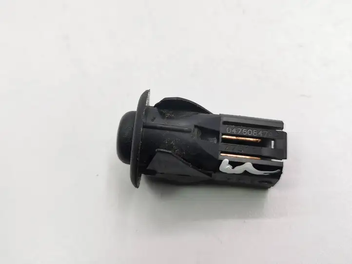 Chrysler 300 - 300C (2005 - 2011) 04760847AC Кнопка закрытия крышки багажника — фото 3