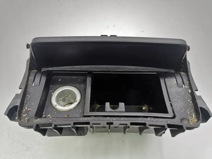 Mercedes-Benz B-class W246 (2011 - 2014) A2468100179 Розетка 12V (передняя) — фото 3