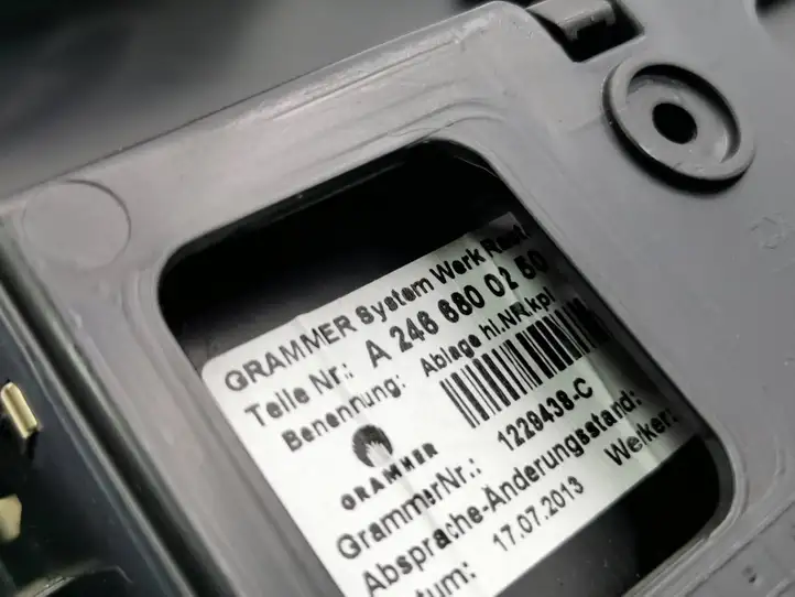 Mercedes-Benz B-class W246 (2011 - 2014) A2466800250 Розетка 12V (задняя) — фото 3