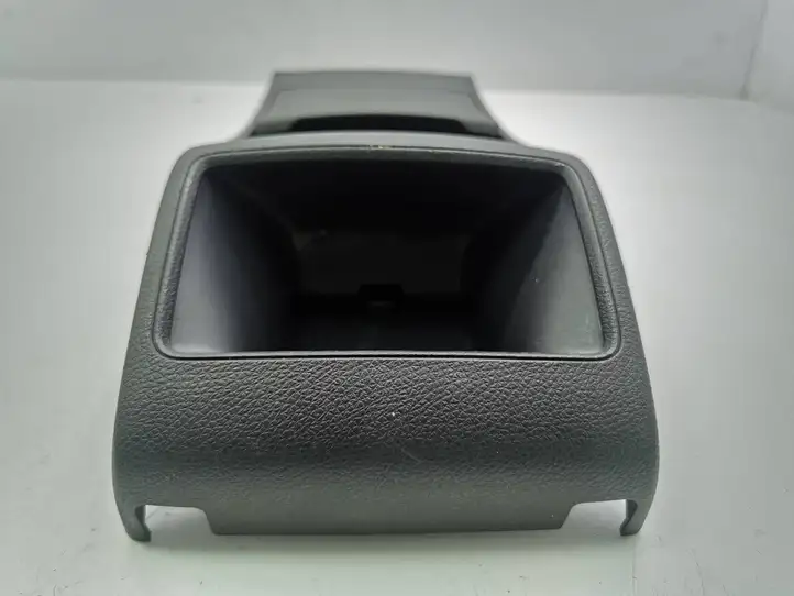 Mercedes-Benz B-class W246 (2011 - 2014) A2466800250 Розетка 12V (задняя) — фото 6