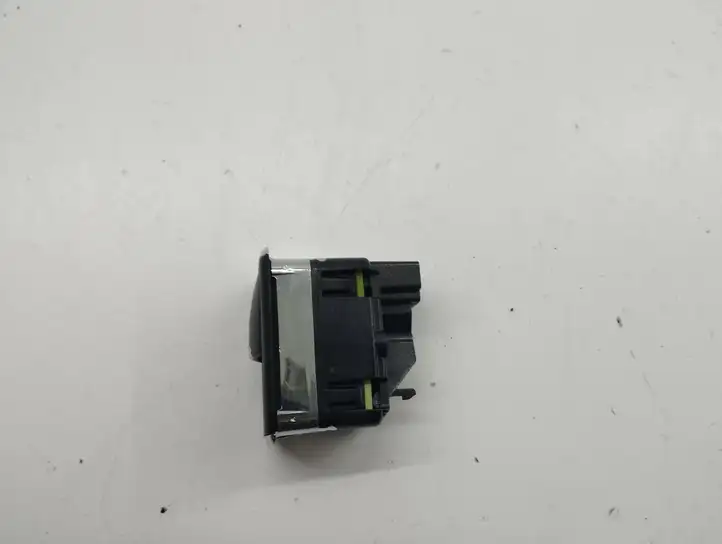 Mercedes-Benz C W204 (2007 - 2014) A2048700451 Блок кнопок стеклоподъемников — фото 7