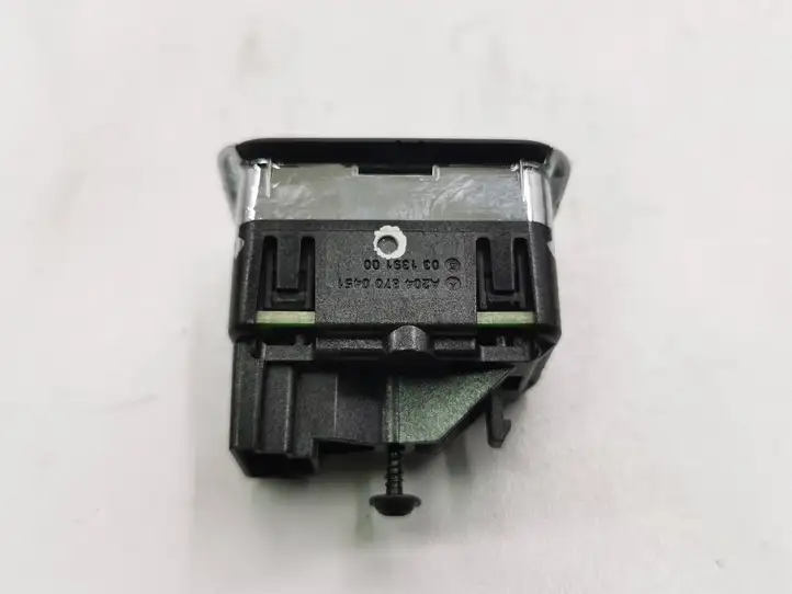 Mercedes-Benz C W204 (2007 - 2014) A2048700451 Блок кнопок стеклоподъемников — фото 4