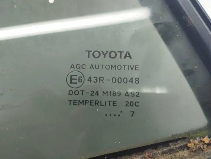 Toyota Auris 150 (2006 - 2012) 43R00048 Заднее боковое стекло — фото 2