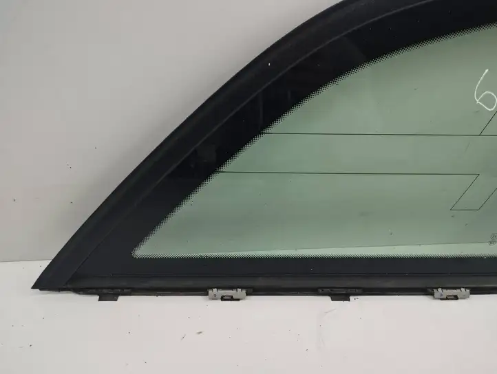Mercedes-Benz C W204 (2007 - 2014) 43R00048 Заднее боковое стекло — фото 4