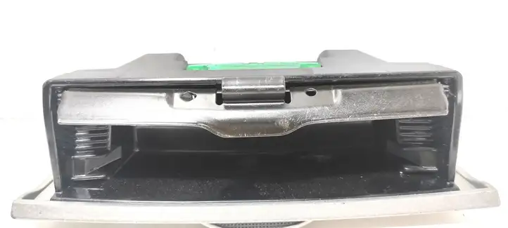 Toyota Corolla E120 E130 (2004 - 2007) 7411112230 Передняя пепельница — фото 5