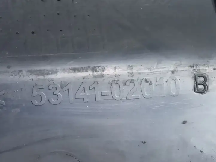 Toyota Corolla E120 E130 (2004 - 2007) 5314102010B Облицовка радиатора — фото 3