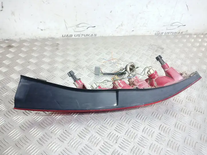 Ford Mondeo Mk III (2000 - 2007) 1S7113405C Задний фонарь в кузове — фото 3
