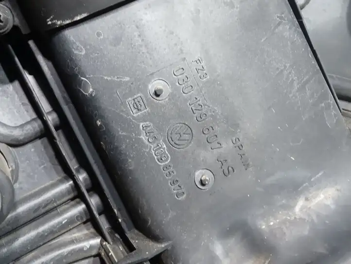 Volkswagen Polo III 6N 6N2 6NF (1994 - 2001) 030129607 Крышка двигателя декоративная — фото 3