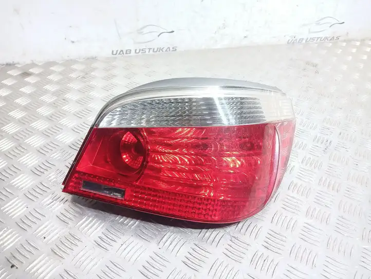 BMW 5 E60 E61 (2004 - 2010) 6910768 Задний фонарь в кузове — фото 1