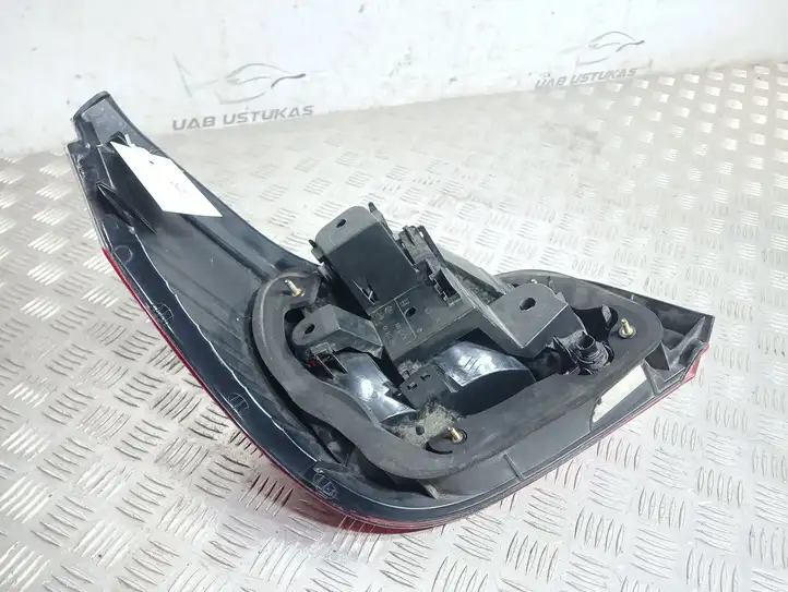 BMW 5 E60 E61 (2004 - 2010) 6910768 Задний фонарь в кузове — фото 4