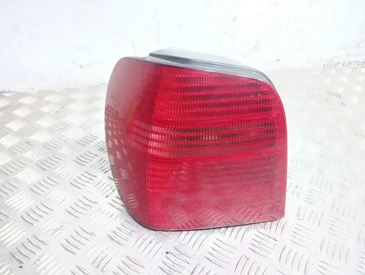 Volkswagen Polo III 6N 6N2 6NF (1994 - 2001) 6N0945095H Задний фонарь в кузове — фото 1