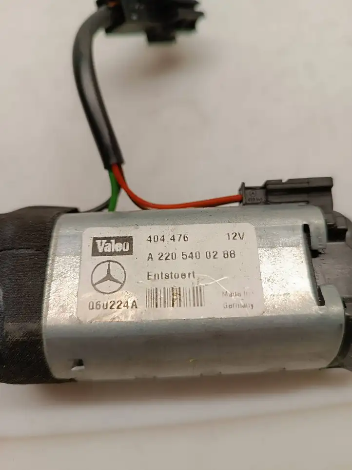 Mercedes-Benz C W203 (2000 - 2007) A2205400288 Электродвигатель регулировки рулевой колонки — фото 2