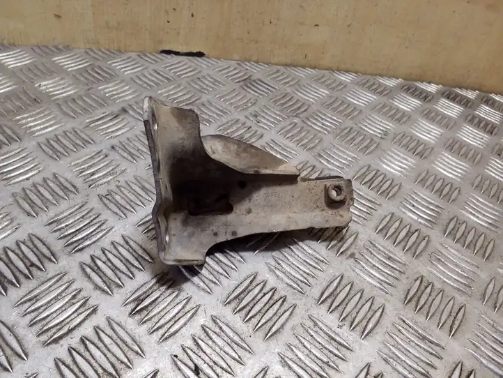 Renault Trafic III (X82) (2014 - ) 144D02666R Прочие детали моторного отсека — фото 3