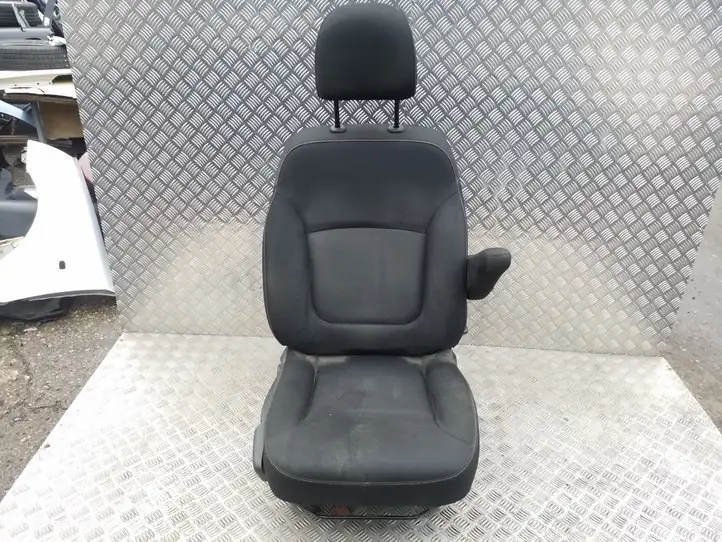 Renault Trafic III (X82) (2014 - ) Переднее сиденье водителя — фото 1