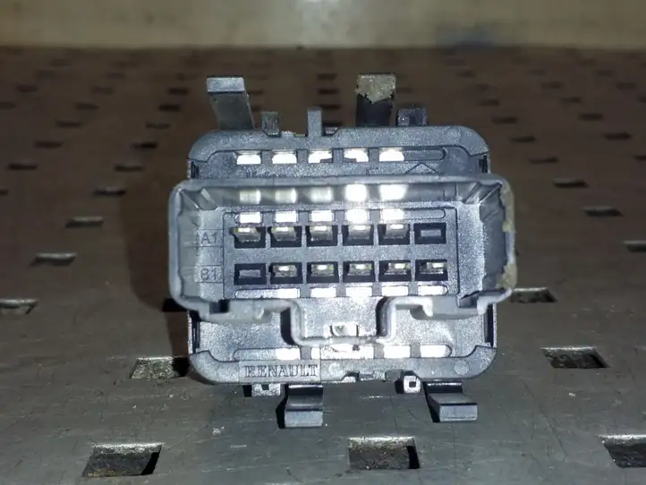 Nissan NV400 (2012 - 2020) 476807 Блок кнопок стеклоподъемников — фото 2