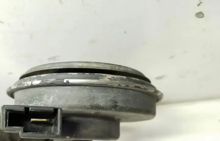 Toyota Prius c (2012 - 2015) 8652068010 Звуковой сигнал — фото 2