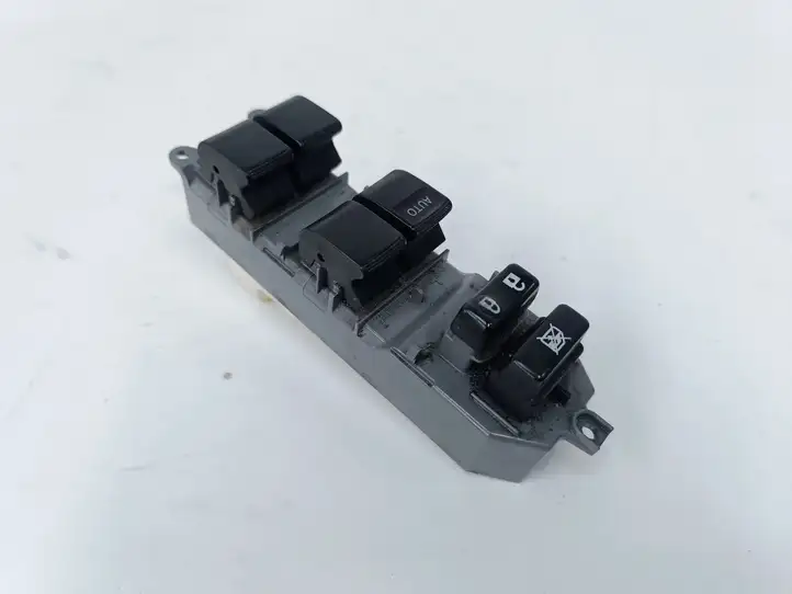 Toyota Prius c (2012 - 2015) 192835 Кнопка стеклоподъемников — фото 1