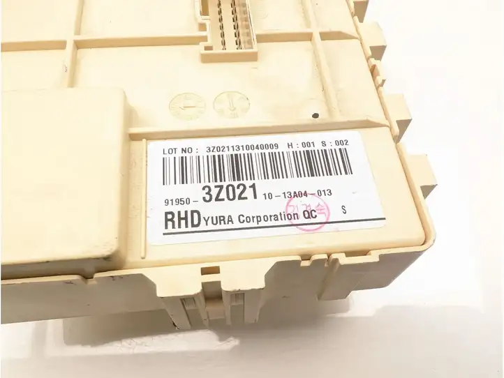 Hyundai i40 (2011 - ) 91950-3Z021 Блок предохранителей — фото 6