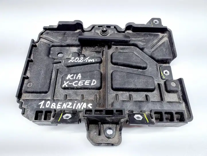 Kia Xceed (2019 - 2022) 37150J7000 Ящик аккумулятора — фото 1