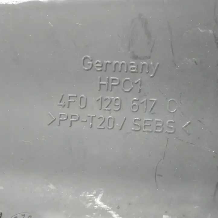 Audi A6 S6 C6 4F (2004 - 2008) 4F0129617C Детали воздухозаборника — фото 2