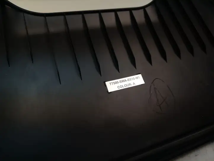 Honda CR-V (2006 - 2009) 77500SWAE010M1 Вещевой ящик — фото 2