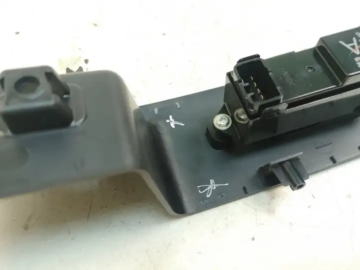 Peugeot 4007 (2007 - 2012) 8608A182 Кнопка стеклоподъемников — фото 7