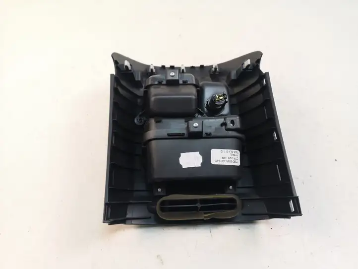 Honda CR-V (2006 - 2009) 77290SWAA01020 Накладка прикуривателя — фото 7