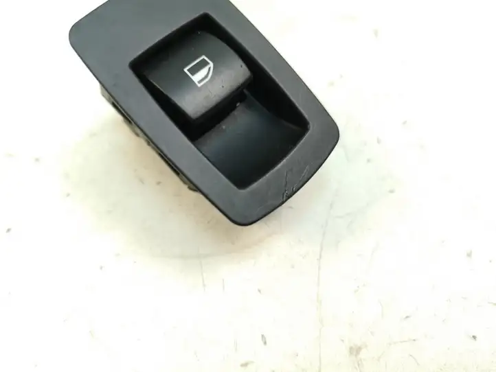 BMW 5 E60 E61 (2004 - 2010) 9113773 Кнопка стеклоподъемников — фото 2