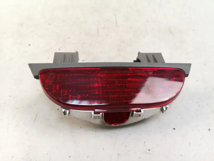 Kia Carnival (2002 - 2006) 0K56A51580 Дополнительный стоп фонарь — фото 1