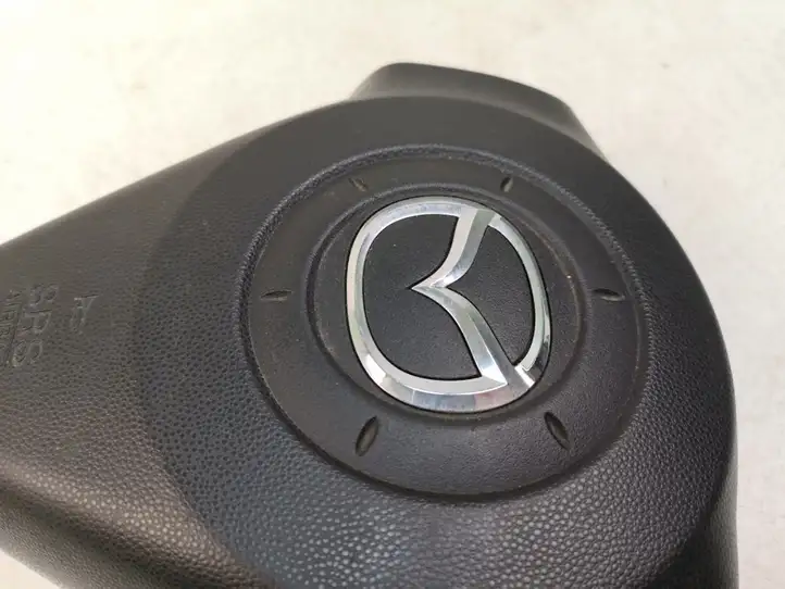 Mazda 5 (2005 - 2010) C23557K00 Подушка безопасности руля — фото 5