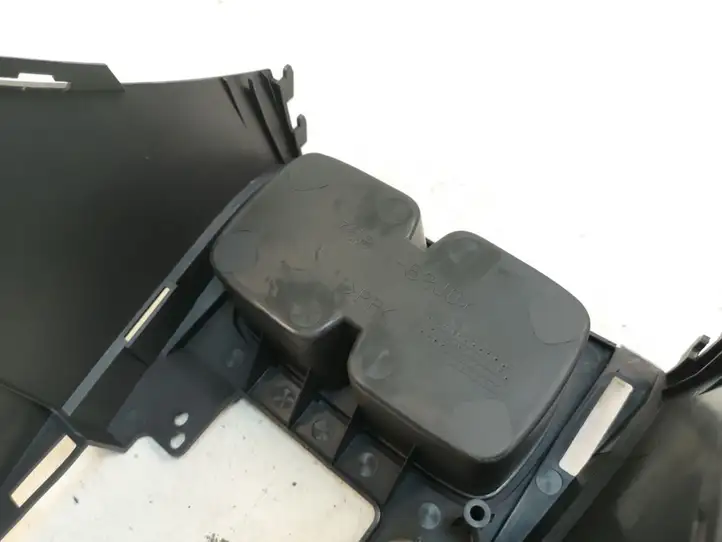 Suzuki Swift (2004 - 2010) 7581162J0 Подстаканник — фото 5