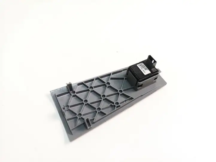 BMW 7 E65 E66 (2001 - 2008) 8379597 Кнопка стеклоподъемников — фото 3