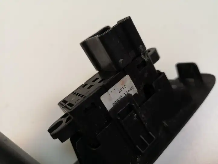 Nissan Qashqai (2006 - 2010) 25411JD000 Блок кнопок стеклоподъемников — фото 4