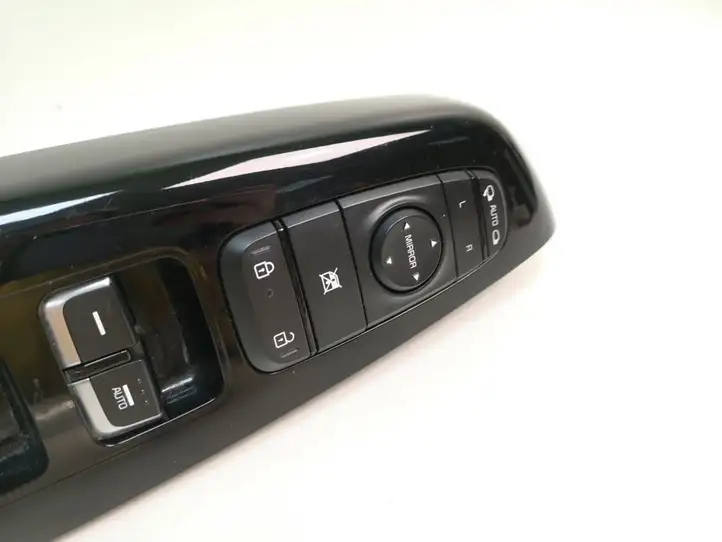 Kia Sportage (2014 - 2016) 93570F1520 Ручка закрывания двери — фото 6
