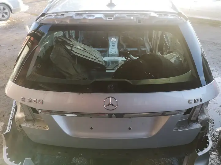 Mercedes-Benz E W212 (2009 - 2016) Крышка багажника — фото 1