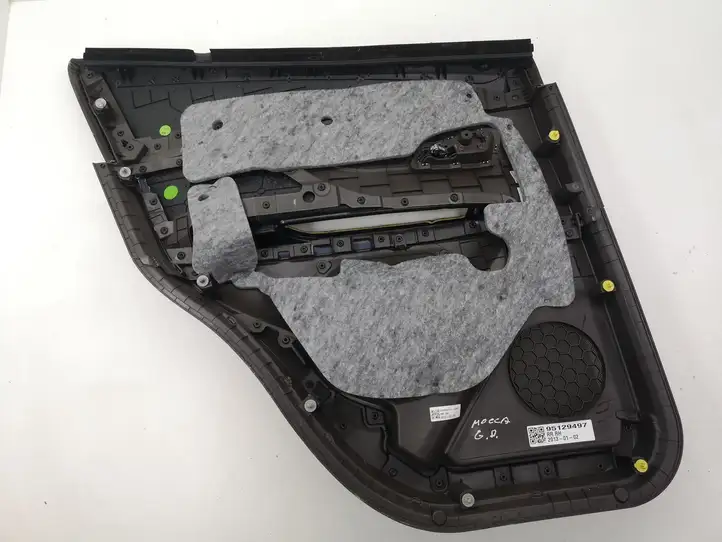 Opel Mokka (2012 - 2016) AVF84543413P Обшивка задней двери — фото 6