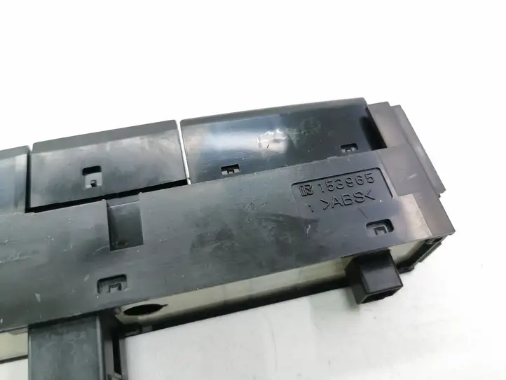 Toyota Corolla Verso AR10 (2004 - 2009) 153965 Включатель аварийных фонарей — фото 5