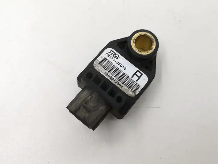 Toyota Corolla Verso AR10 (2004 - 2009) 891730F010 Датчик удара SRS — фото 1