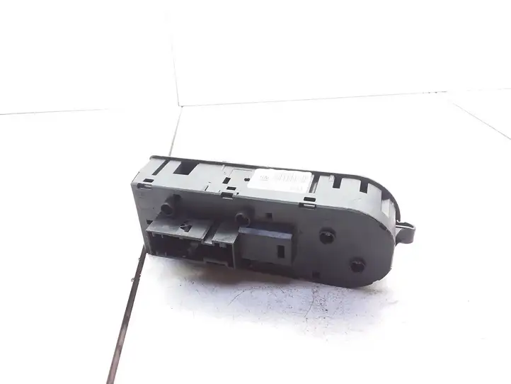 Opel Astra H (2004 - 2009) 13209203 Кнопка стеклоподъемников — фото 3