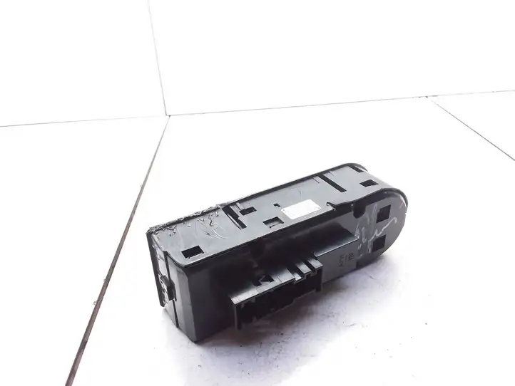 Opel Astra H (2004 - 2009) 13228705 Кнопка стеклоподъемников — фото 3
