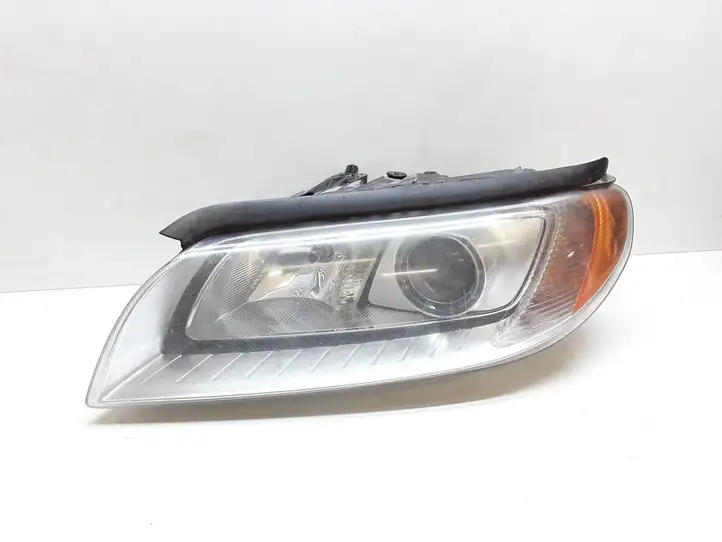 Volvo V70 (2007 - 2013) 6948180 Передняя фара — фото 1