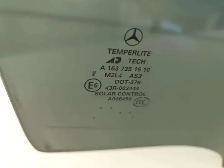 Mercedes-Benz ML W163 (1997 - 2005) A1637351610 Стекло задней двери — фото 5