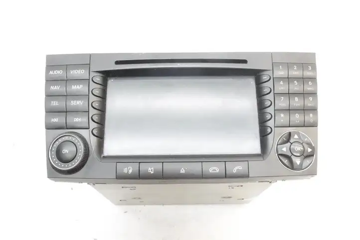 Mercedes-Benz E W211 (2002 - 2009) A2118707090 Магнитола / мультимедийная система — фото 1