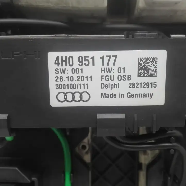 Audi A8 S8 D4 4H (2010 - 2014) 4H0947135A Передняя подсветка — фото 5