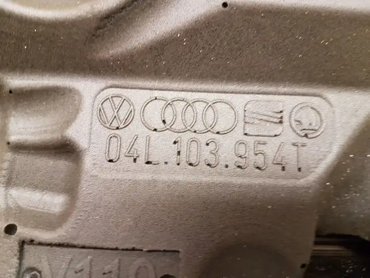 (2014 - 2018) 04L103925R Крышка двигателя декоративная — фото 3