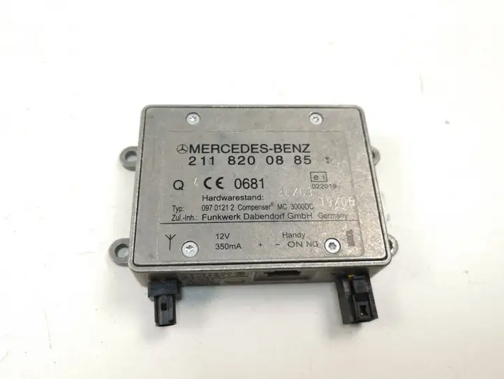 Mercedes-Benz CLK A209,C209 (2002 - 2009) 2118200885 Усилитель антенны — фото 1