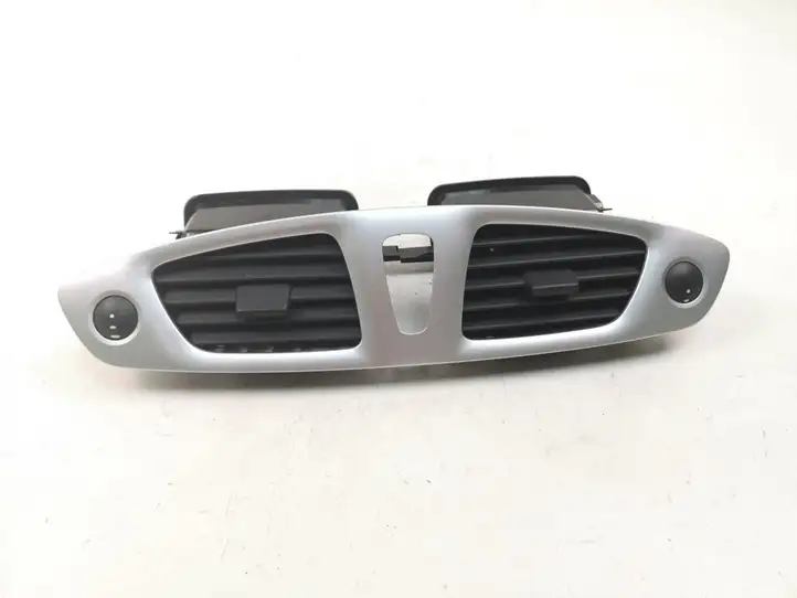 Renault Scenic III - Grand scenic III (2009 - 2016) 682600031R Центральный воздушный дефлектор — фото 1