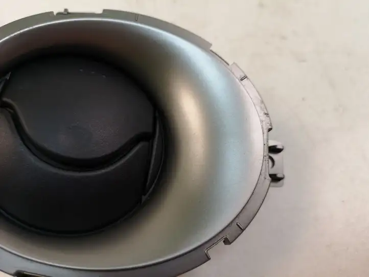 Nissan Juke I F15 (2010 - 2018) 687611KE0A Боковой воздушный дефлектор — фото 2