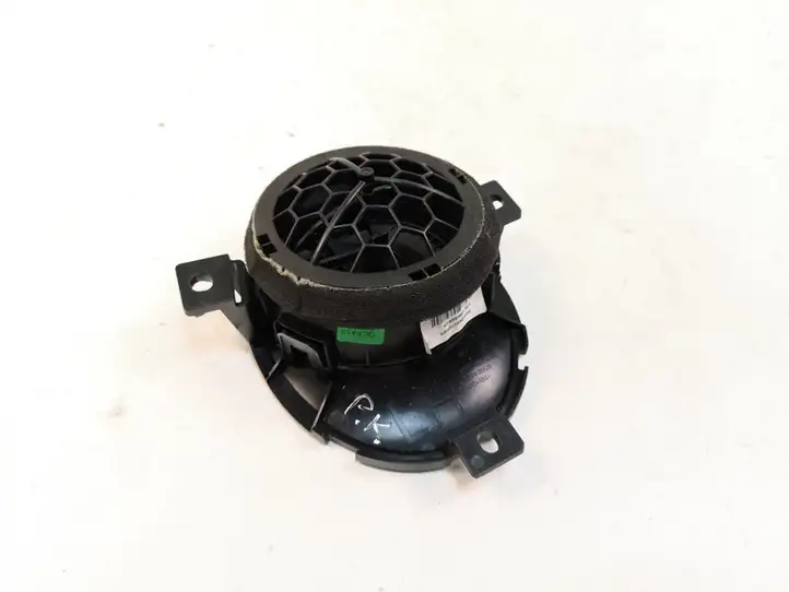 Nissan Juke I F15 (2010 - 2018) 687611KE0A Боковой воздушный дефлектор — фото 4