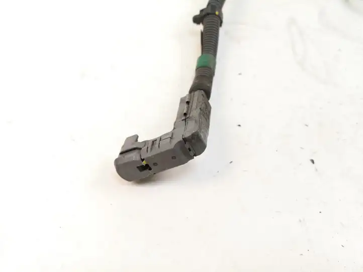 Toyota RAV 4 (XA30) (2006 - 2016) 8282320090 Плюсовой провод аккумулятора — фото 2